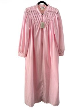 VINTAGE Velour Robe Saybury Smocked Pink Half-zip Housecoat Sz Small